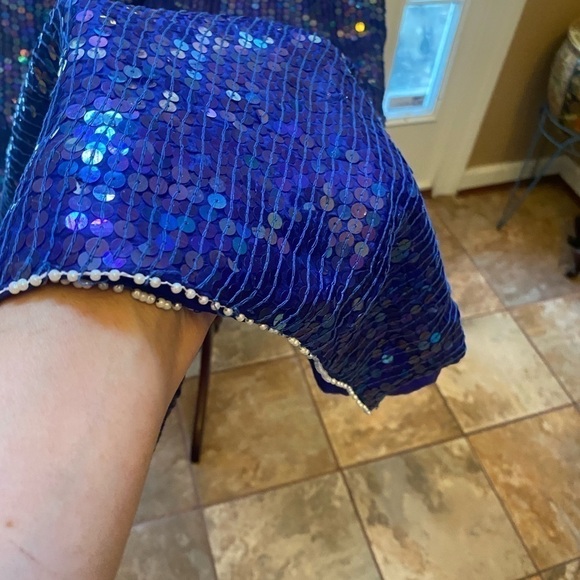 NWT FULL SEQUIN AND BEADED GOWN MEASUREMENTS PROVIDED - Picture 5 of 11